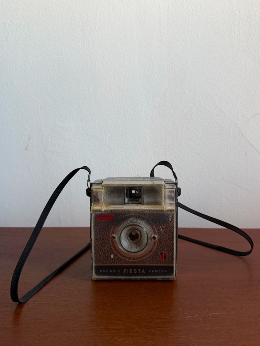 AS IS Kodak Brownie Fiesta Vintage Box Camera
